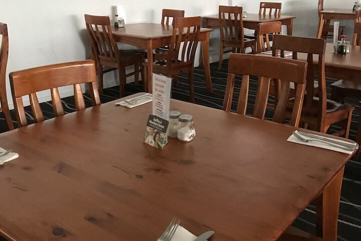 Dining 20 of 26