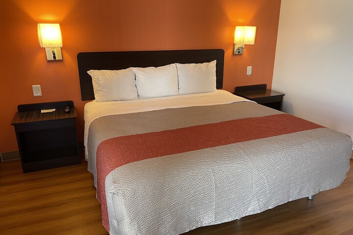 Room 20 of 28