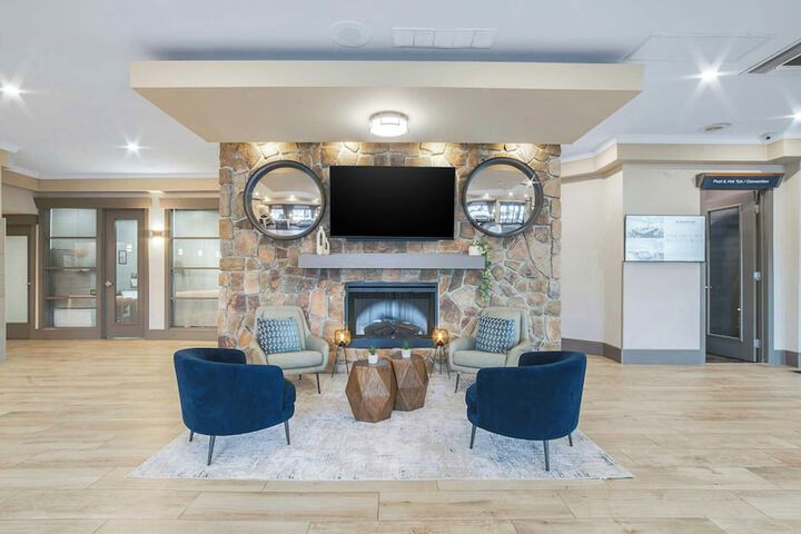 Guest Lobby