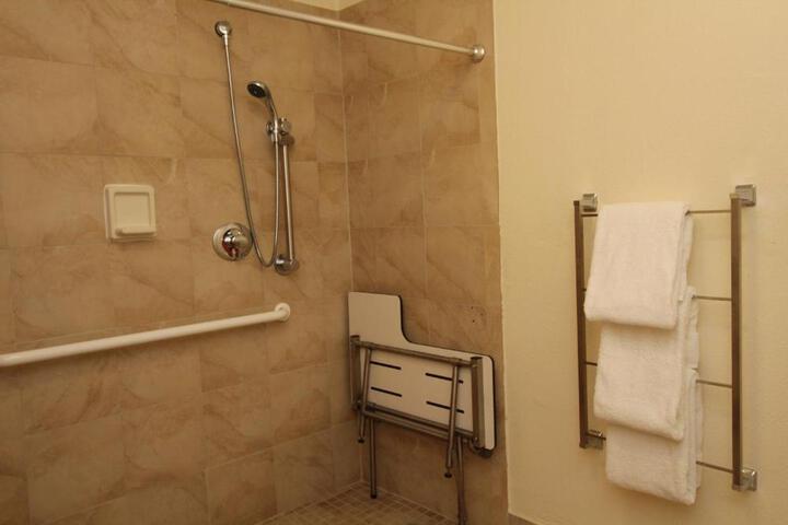 Deluxe 2 Double Beds (4 of 13)
