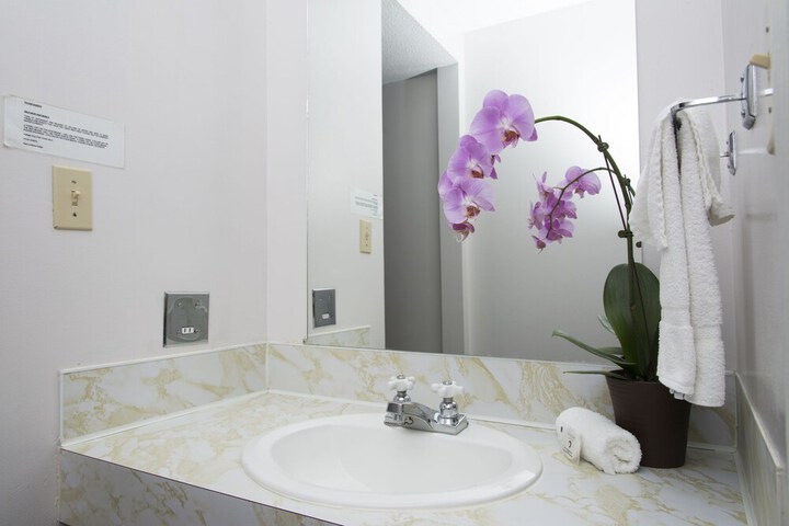 Room 20 of 29