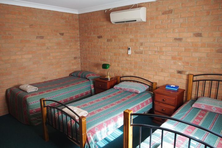 Room 16 of 37