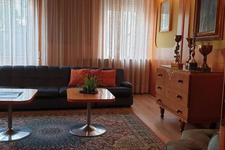 Room 17 of 33