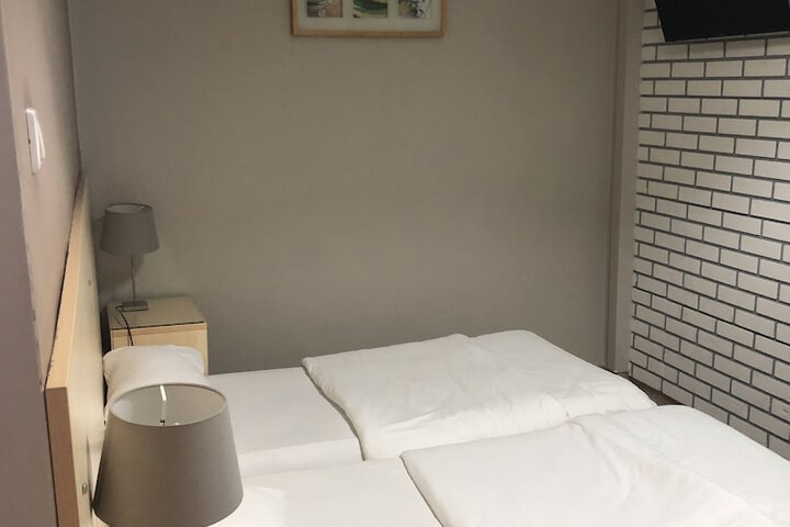 Room 19 of 42