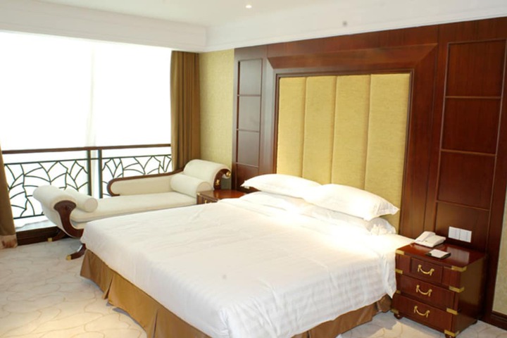 Room 7 of 41