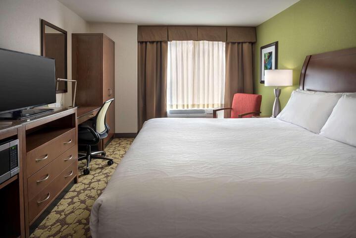 1 King Bed (6 of 12)