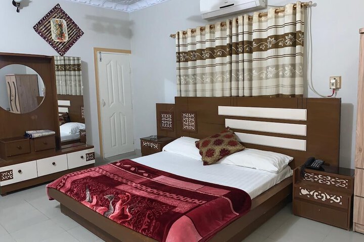 Room 16 of 36