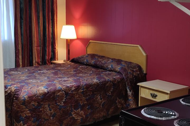 Room 7 of 68