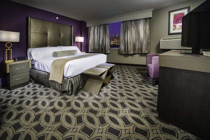 Standard King Bed Accessible (7 of 24)