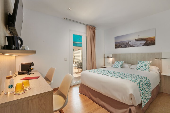 Room 5 of 73