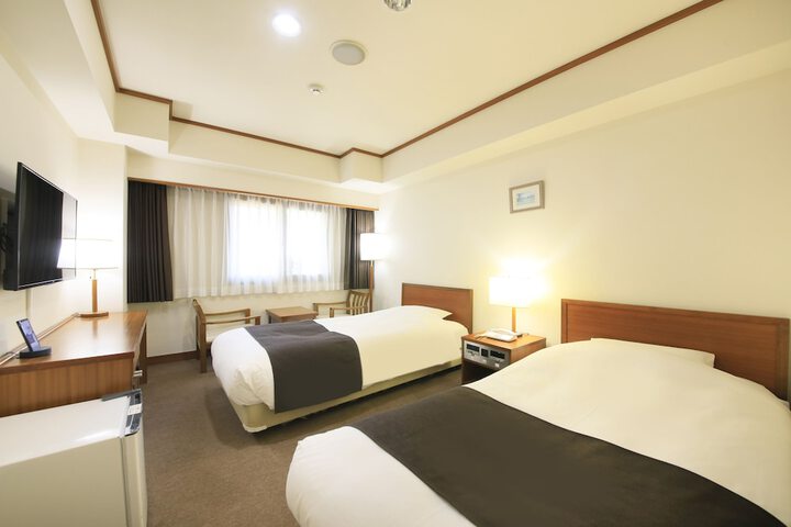 Room 15 of 32