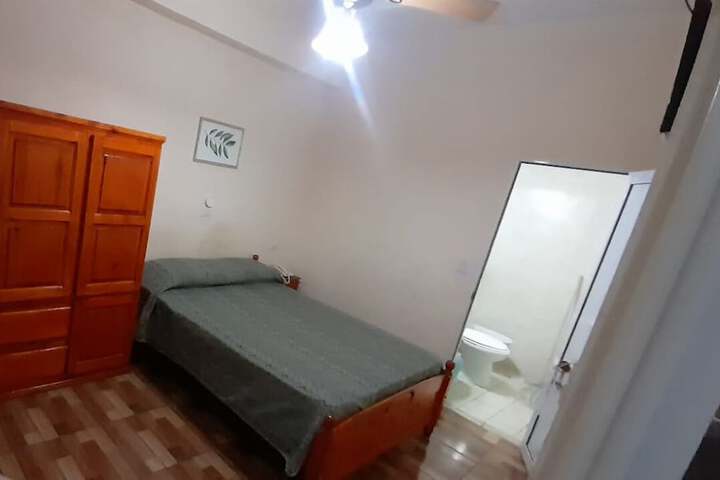 Room 17 of 28