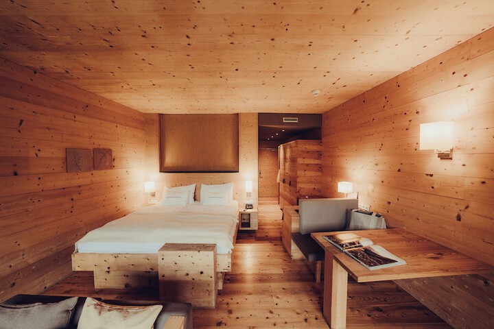 Room 14 of 126