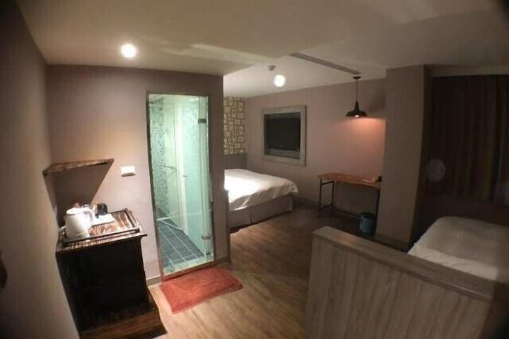 Room 20 of 50