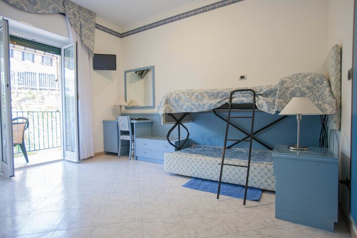 Room 16 of 69