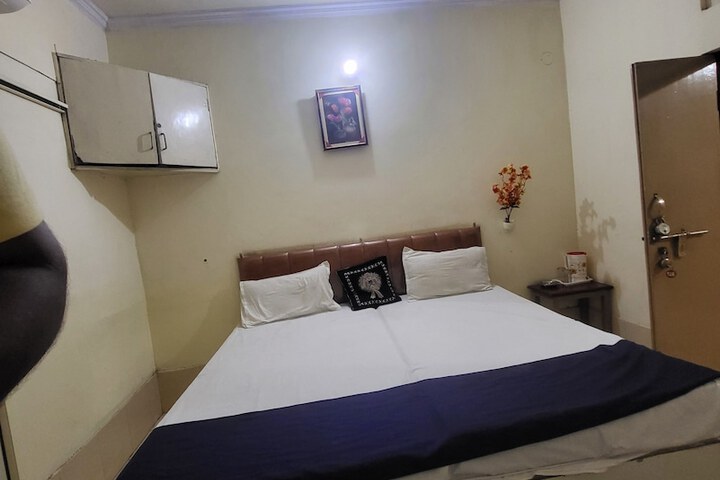 Room 2 of 12