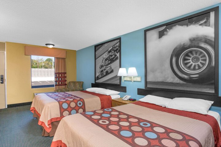 2 Double Beds Accessible (6 of 6)