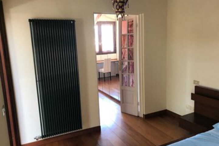 Room 18 of 23