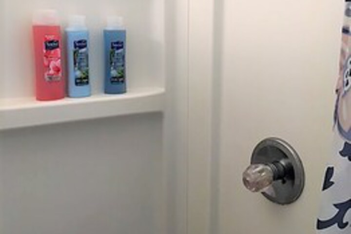 Room 9 of 71