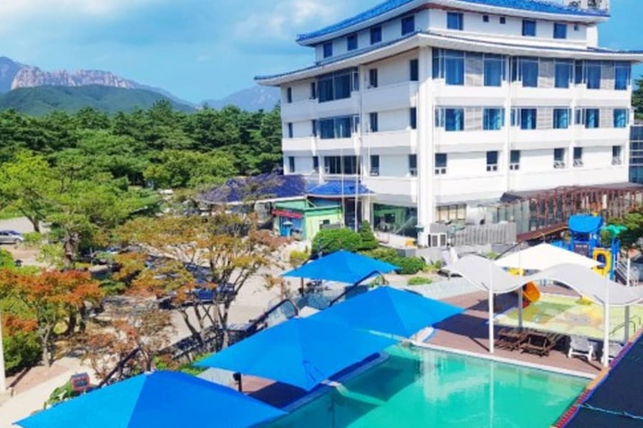 Hotel 68 of 68