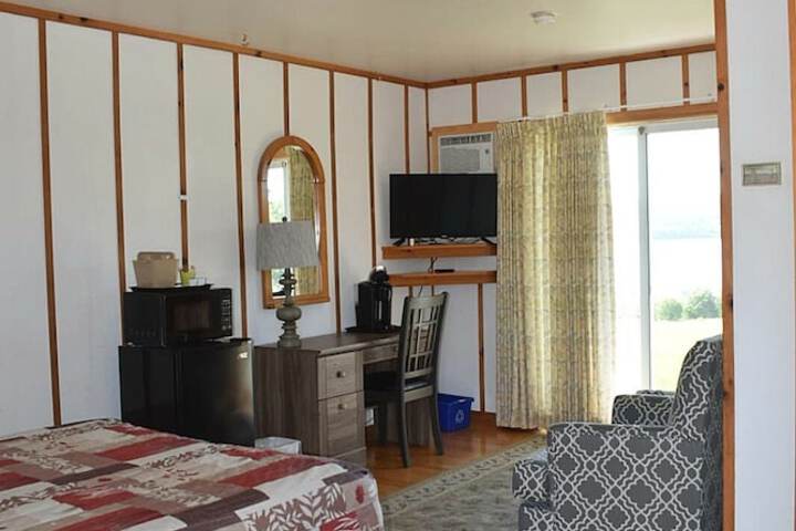 Room 3 of 11