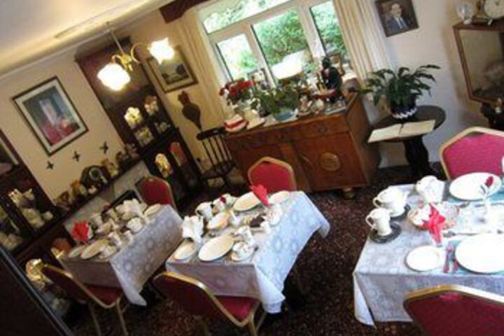Breakfast/Coffee Service 4 of 18