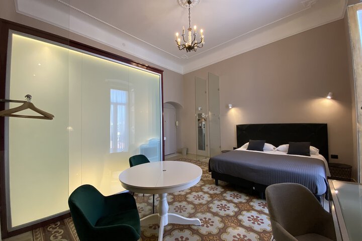 Room 13 of 71