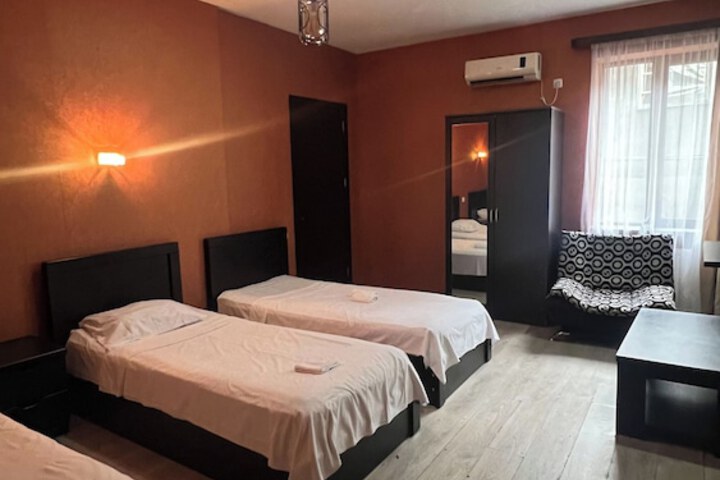 Room 19 of 50