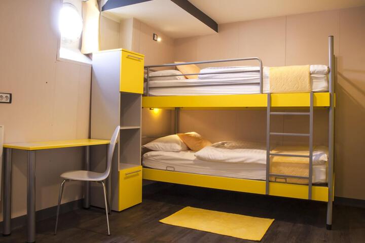 Room 74 of 146