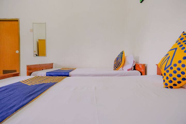 Room 16 of 35