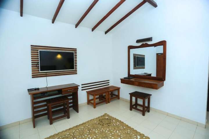 Room 12 of 61