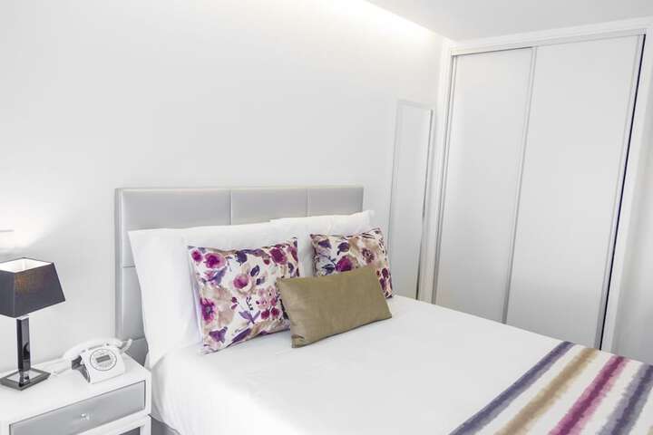 Room 12 of 36