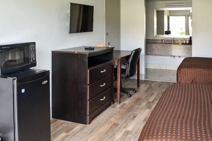 2 Double Beds (8 of 23)