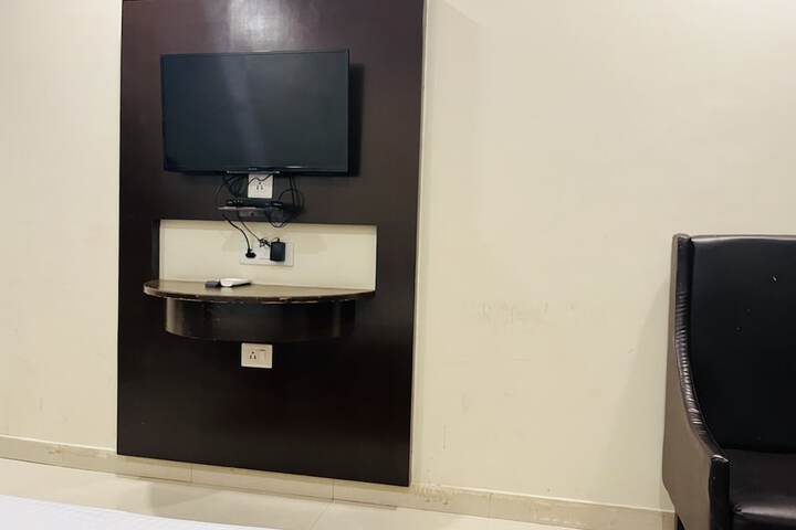 Room 34 of 61