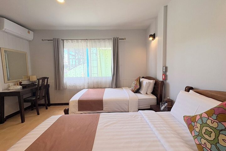 Room 97 of 211