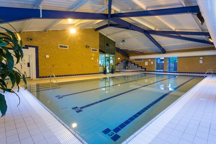 Pool Hotel