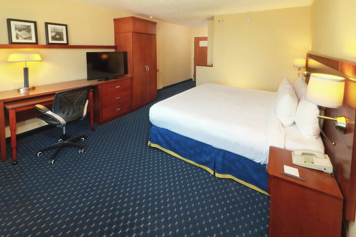 Room 25 of 67
