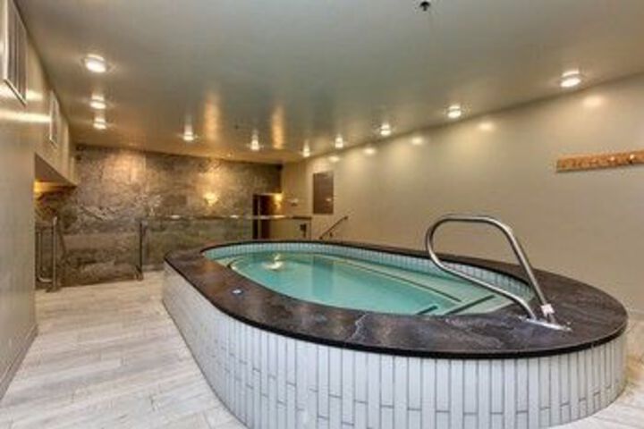 Spa 18 of 25