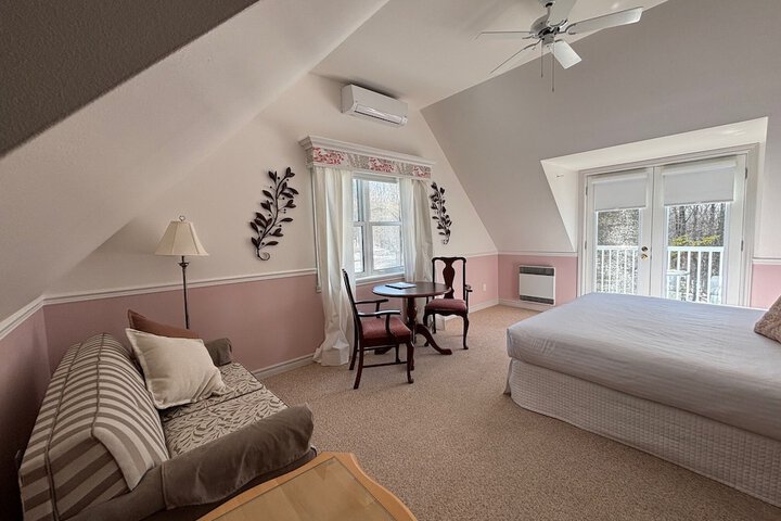 Room 28 of 50