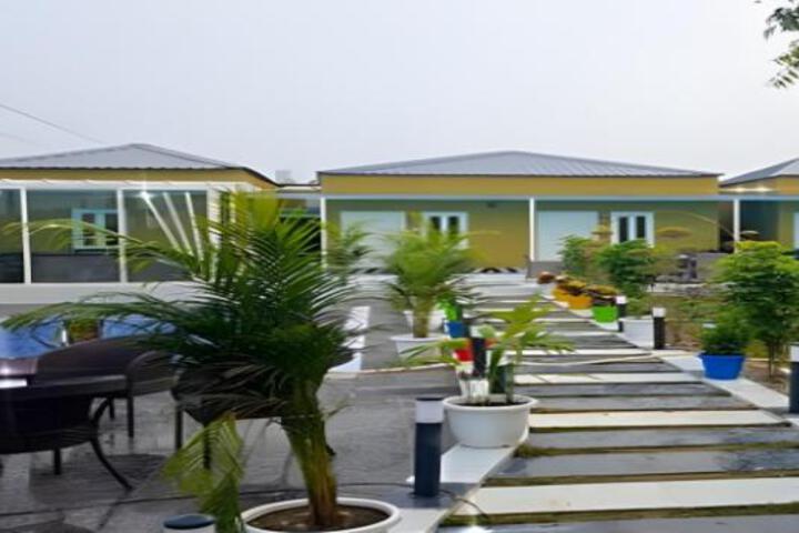 Exterior of Aakruti Resorts