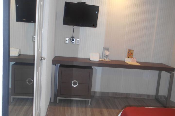 Room 11 of 130