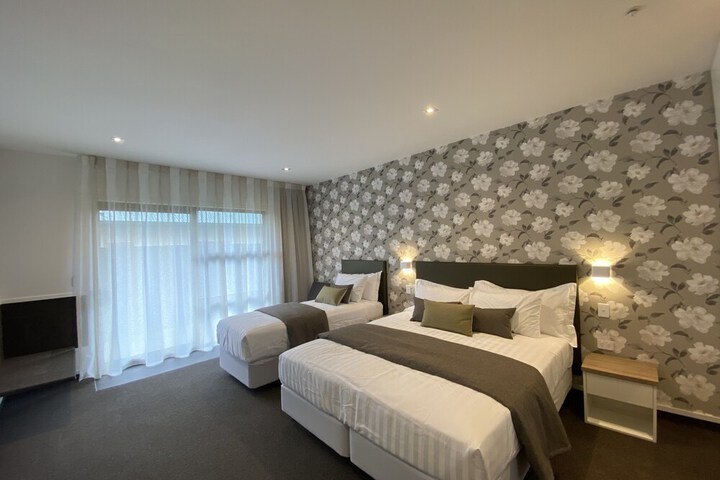 Room 13 of 25