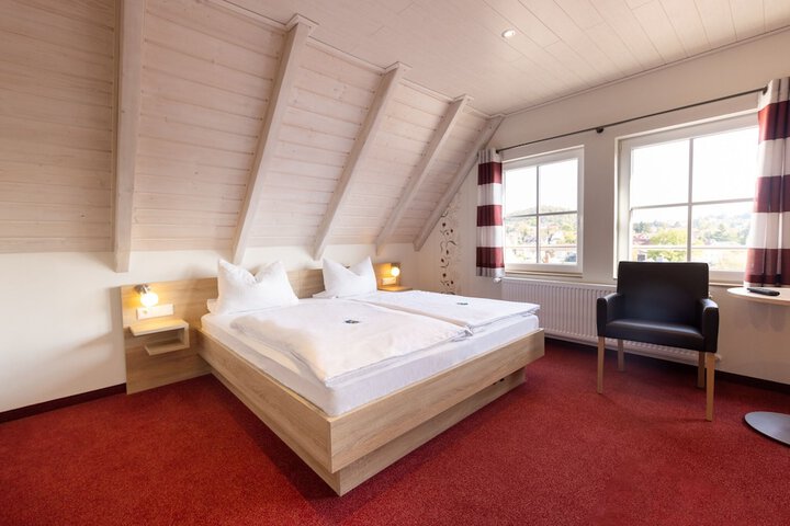 Room 10 of 67