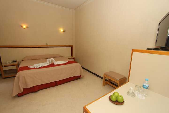 Room 16 of 39