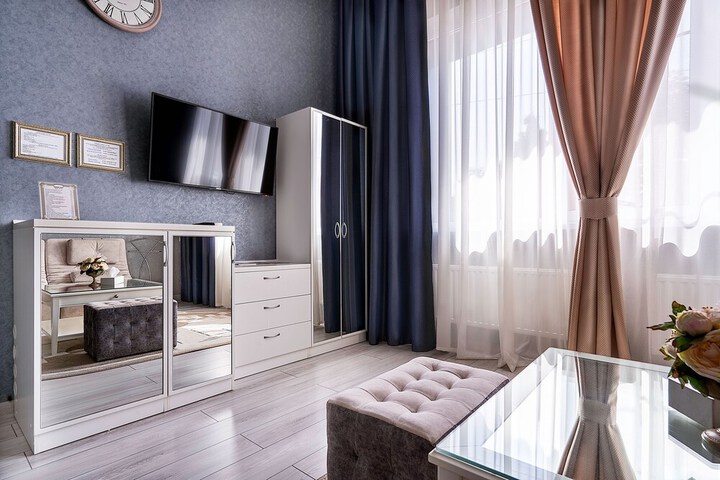 Room 42 of 73