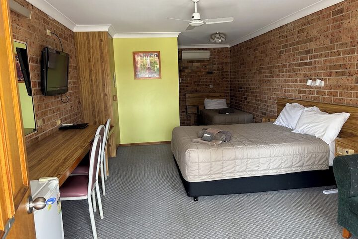 Room 7 of 10