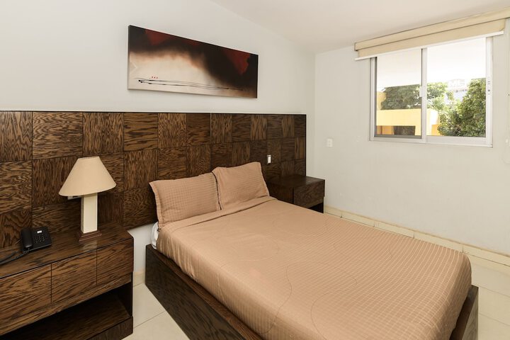 Room 6 of 29