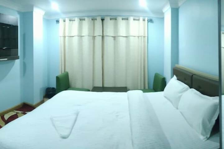 Room 11 of 39