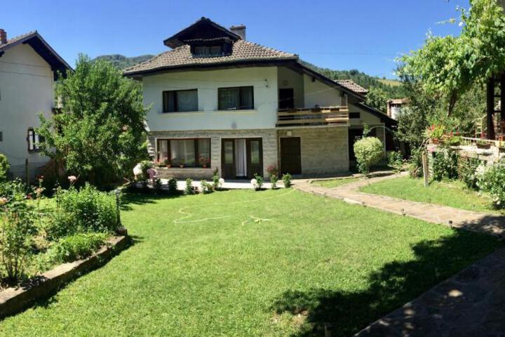 Property image 1