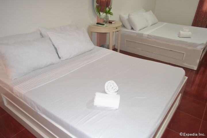 Room 6 of 62